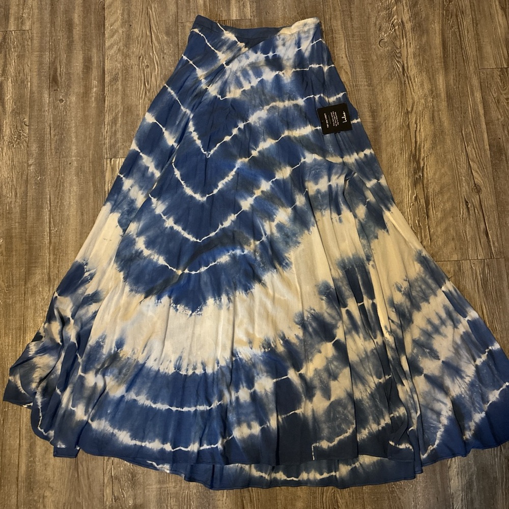 Blue and white tie-dye long skirt. Size S.